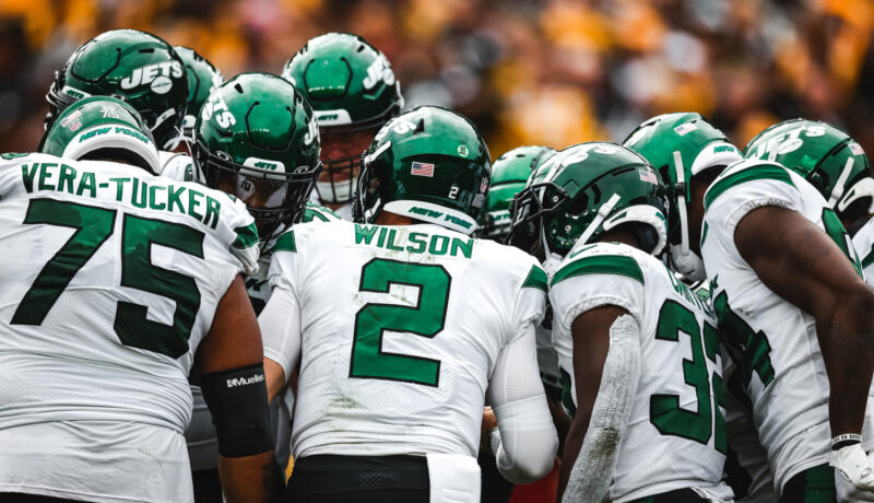 Jets Fillet the Fish; Ground Attack Leads Gang Green to 40-17 Blowout win Against Banged up Dolphins