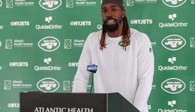 Jets bid Farewell to Defensive Captain CJ Mosely