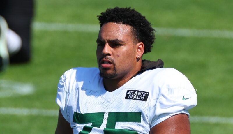 Schefter: Triceps Injury Ends Alijah Vera-Tucker’s Season